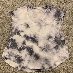 American Eagle v-neck